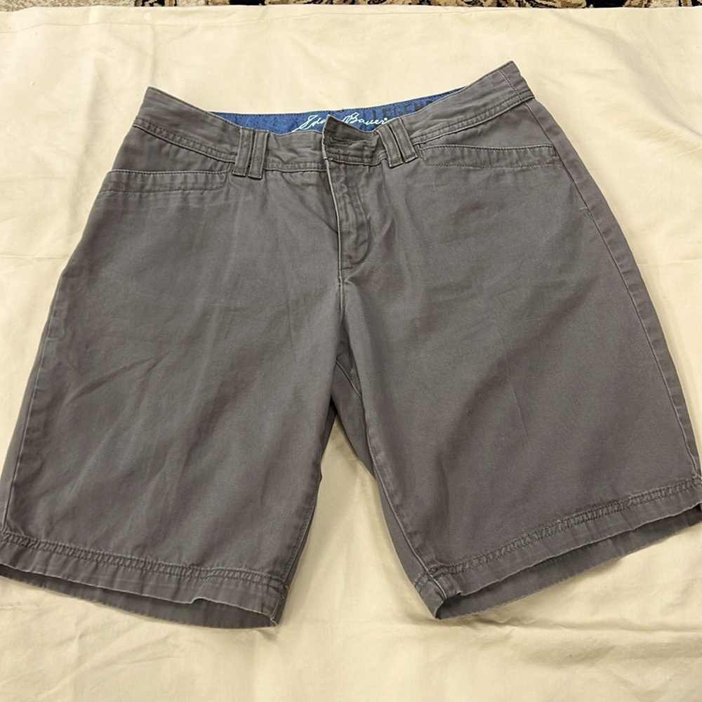 Eddie Bauer shorts. Size 8 with 9 in inseam. Brown